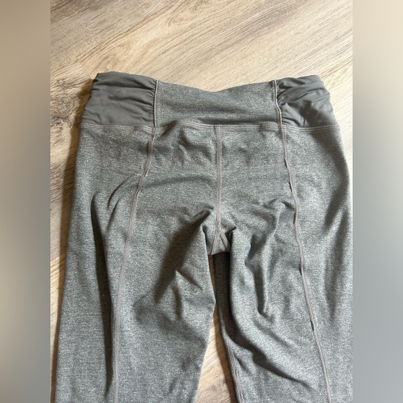 Lululemon Crops - Picture 10 of 10